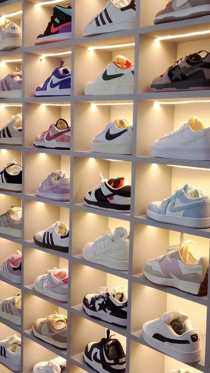 Shoes & Footwear